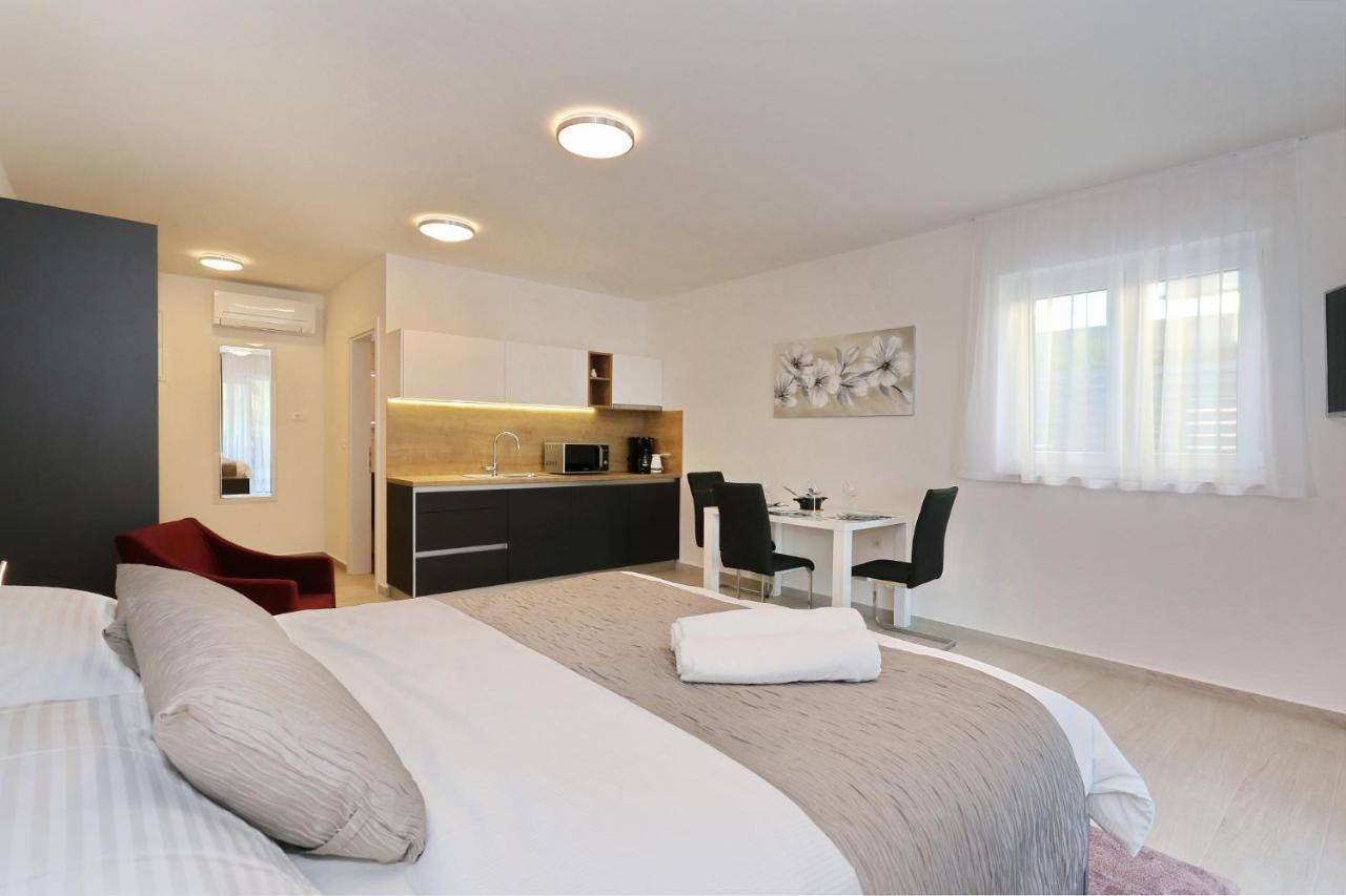 Villa Ankora 1 With Heated Pool Biograd Na Moru Exterior foto